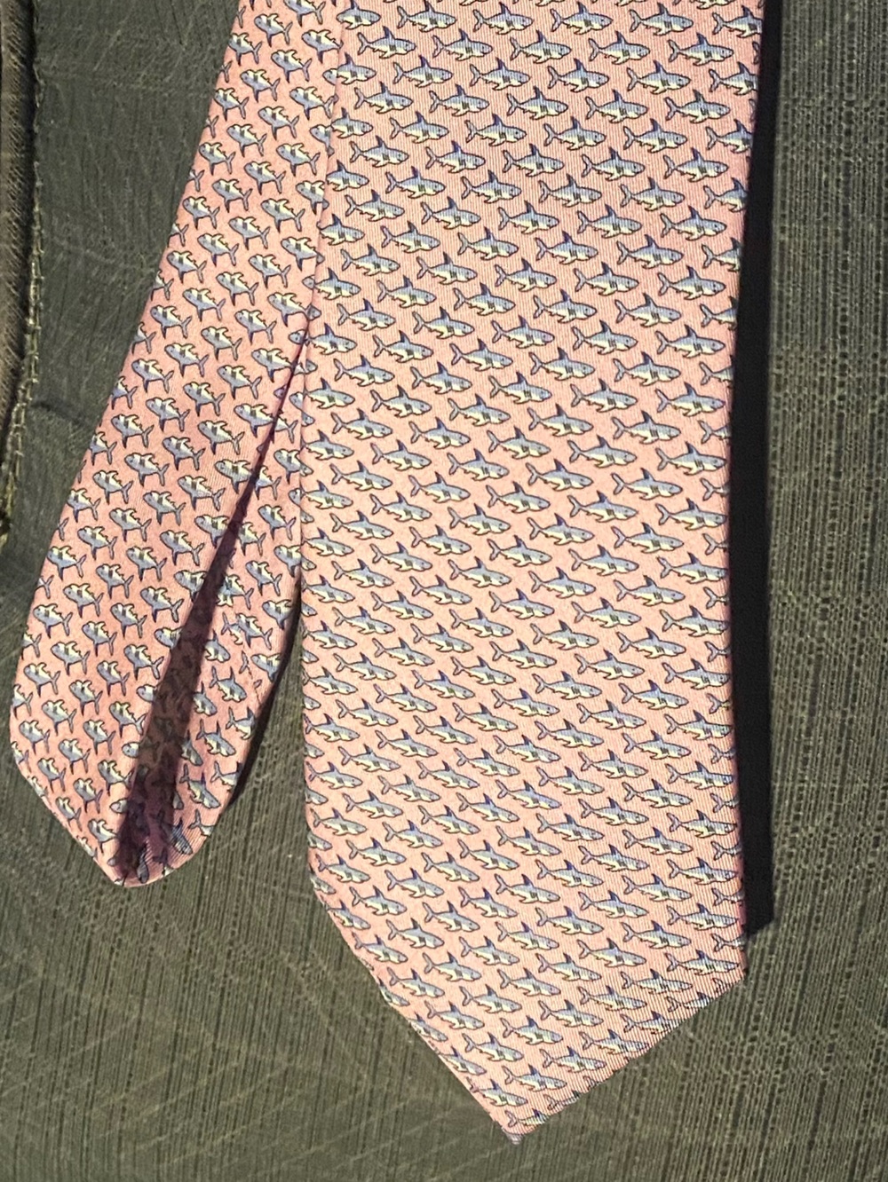 CHARLES TYRWHITT- 100% SILK Shark Necktie 🦈 👔